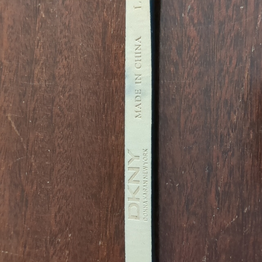 DKNY Black and Gold Bow Belt - Picture 3 of 4